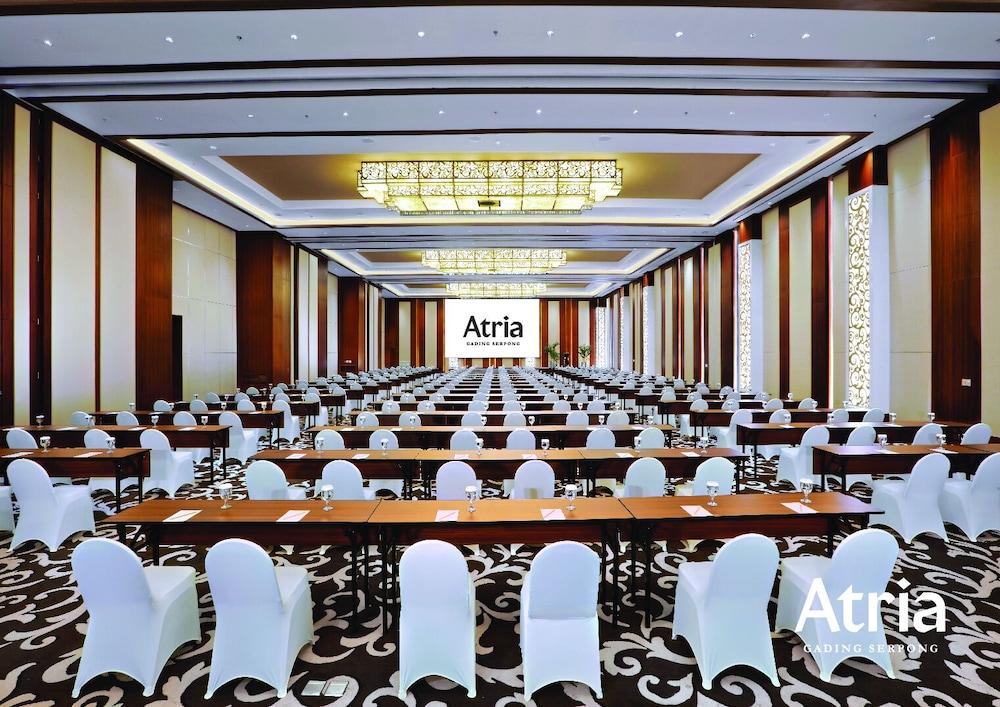 Hotel Atria Gading