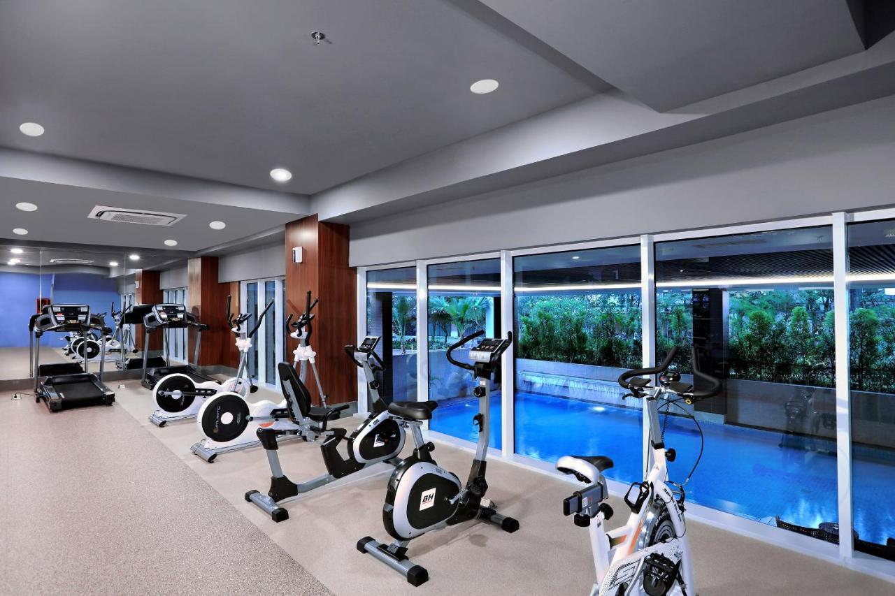 Atria Gading 4*